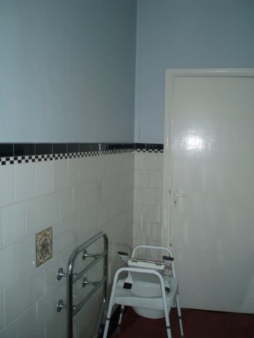 bathroom1.jpg